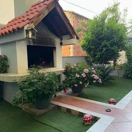 Sea Life With Terrace And Barbecue *