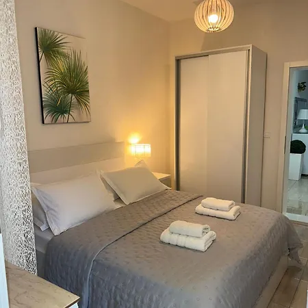 Sea Life With Terrace And Barbecue Apartmán