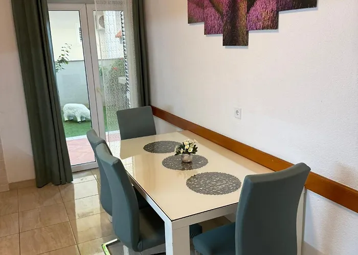 Sea Life With Terrace And Barbecue