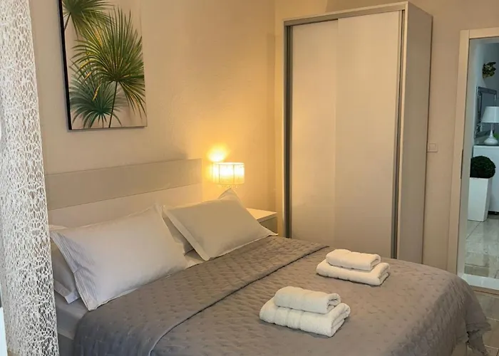 Sea Life With Terrace And Barbecue Daire