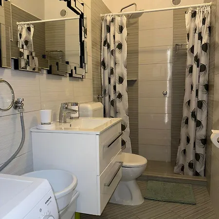 アパート Sea Life With Terrace And Barbecue マカルスカ